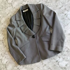Elegant Gray Women's Blazer Tahari